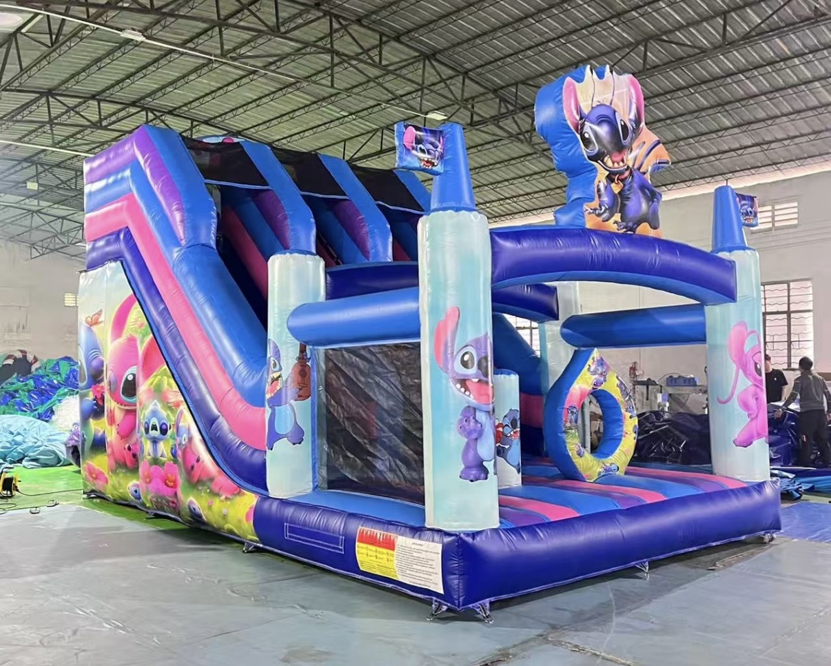 Stitches óriás csúszda ugrálóvár